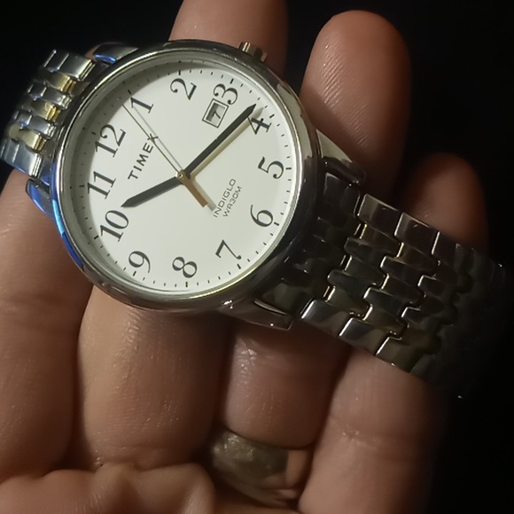 Timex Indiglo WR 30m watch stretch band gold and silver tone new battery - Picture 5 of 8